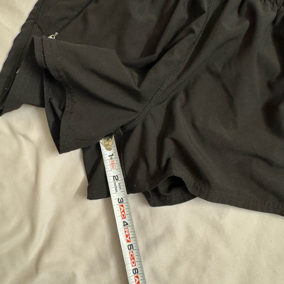 Vuori Women's Black Athletic Shorts - Picture 4 of 14